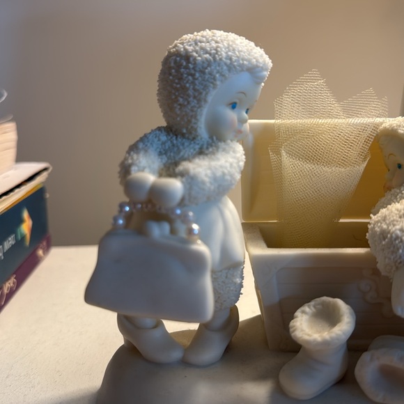 Snowbabies: “Looking for Grandmas Treasures” - Picture 2 of 5